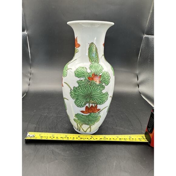 ACF Hong Kong Porcelain Vase 8.5” Floral Red Lotus Flowers with Green Leaves - Picture 7 of 7